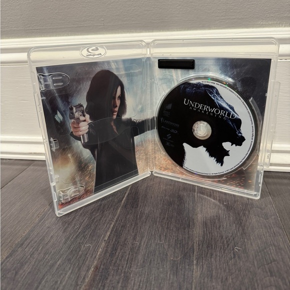 Underworld Awakening Blu-ray 3D Movie DVD - Picture 3 of 3